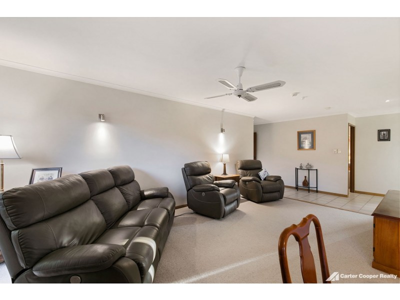10 Meledie Avenue, Kawungan QLD 4655