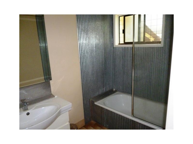 5 Howlett Street, Urangan QLD 4655