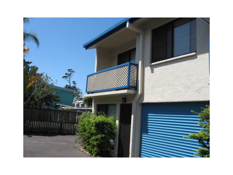 10/10  McKean Rd, Scarness QLD 4655