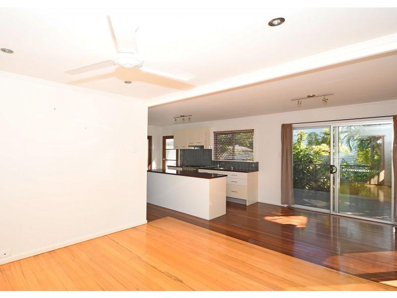 27 Alexander Street, Torquay QLD 4655