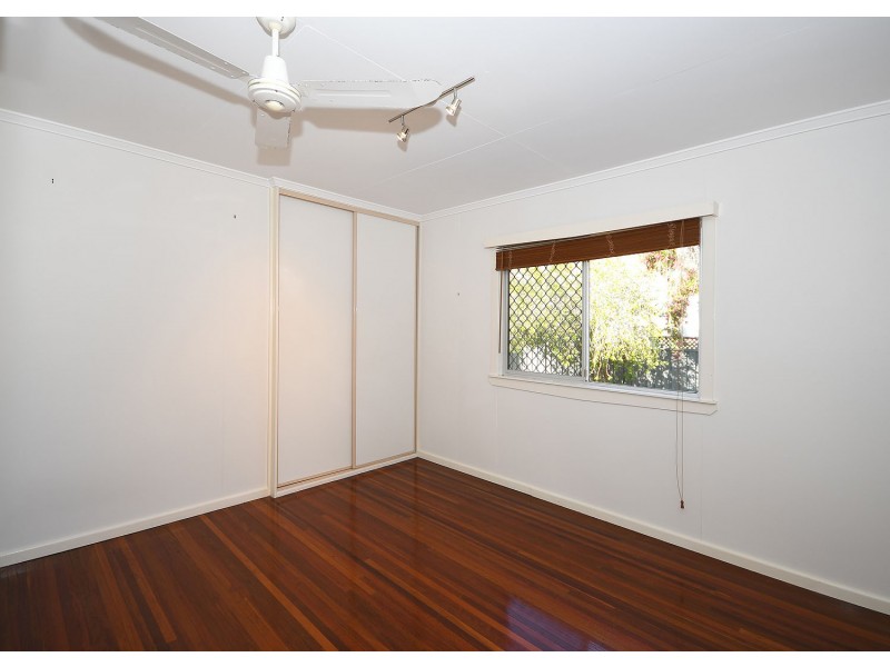 27 Alexander Street, Torquay QLD 4655