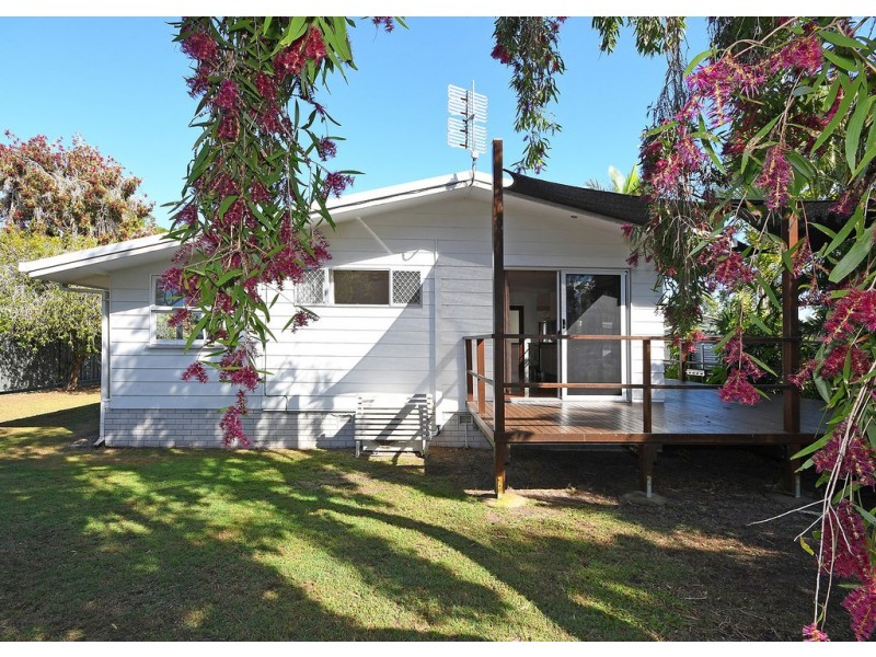 27 Alexander Street, Torquay QLD 4655