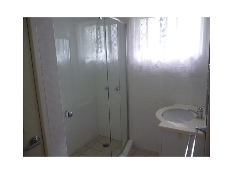 61 Queens  Rd, Scarness QLD 4655