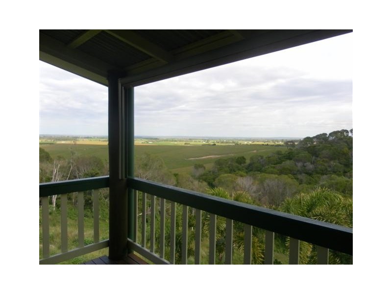 15 Awinya Court, Urraween QLD 4655