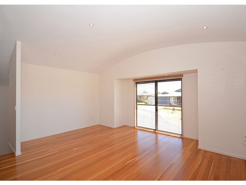 6 Rathdowne Court, Urraween QLD 4655