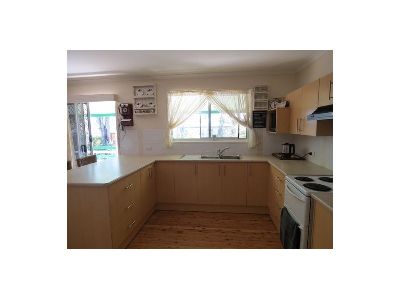 50  Hillcrest Avenue, Scarness QLD 4655