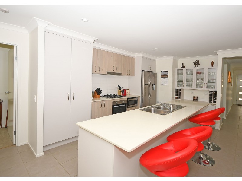 40 Augustus Boulevard, Urraween QLD 4655