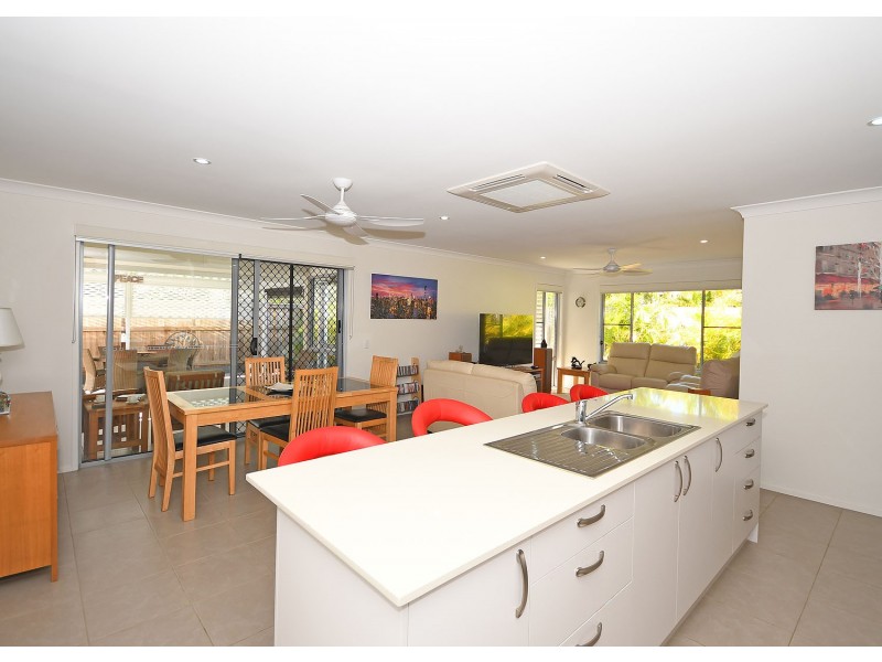 40 Augustus Boulevard, Urraween QLD 4655
