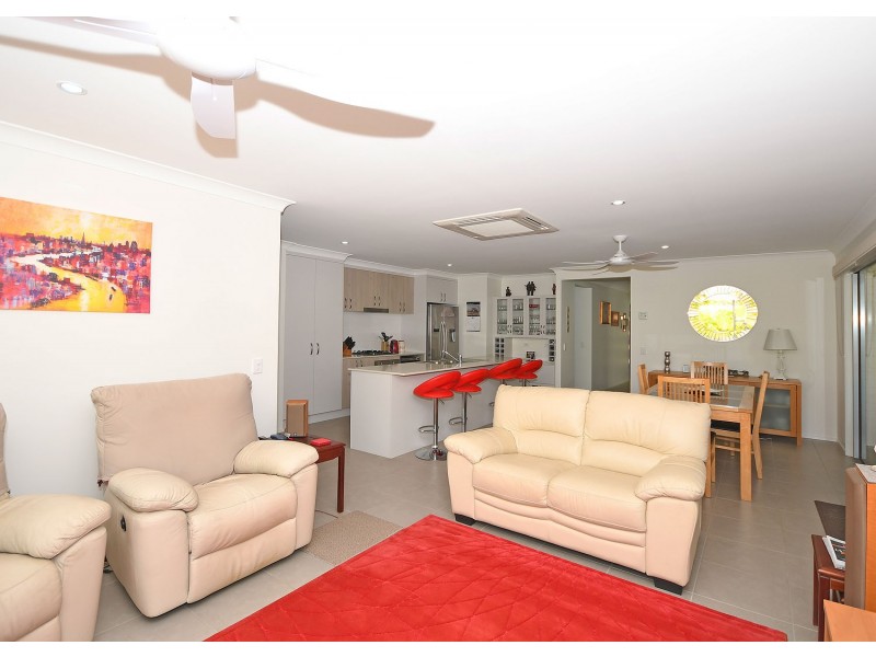 40 Augustus Boulevard, Urraween QLD 4655