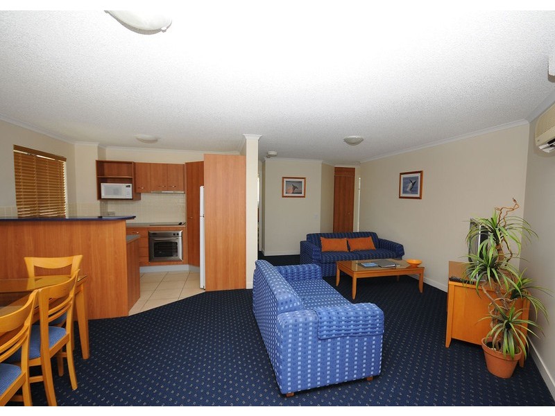 Unit 318 Mantra Resort, Urangan QLD 4655