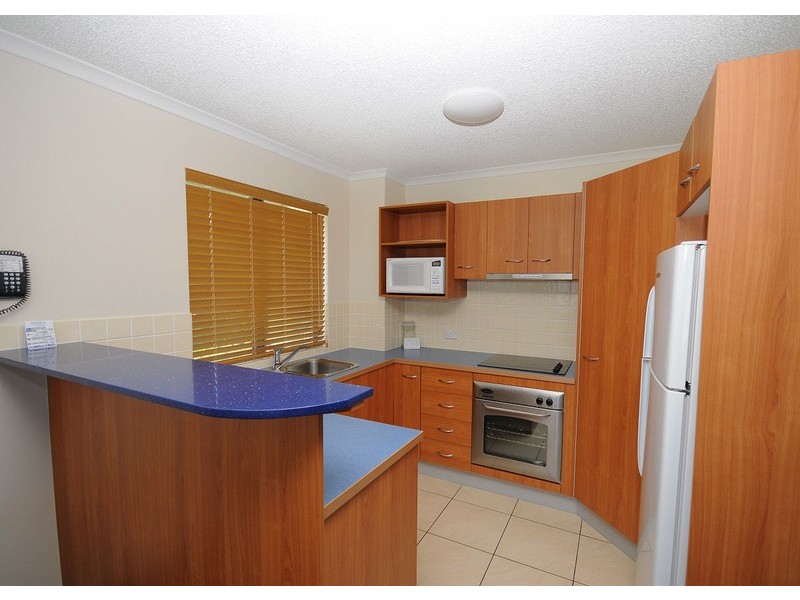 Unit 318 Mantra Resort, Urangan QLD 4655