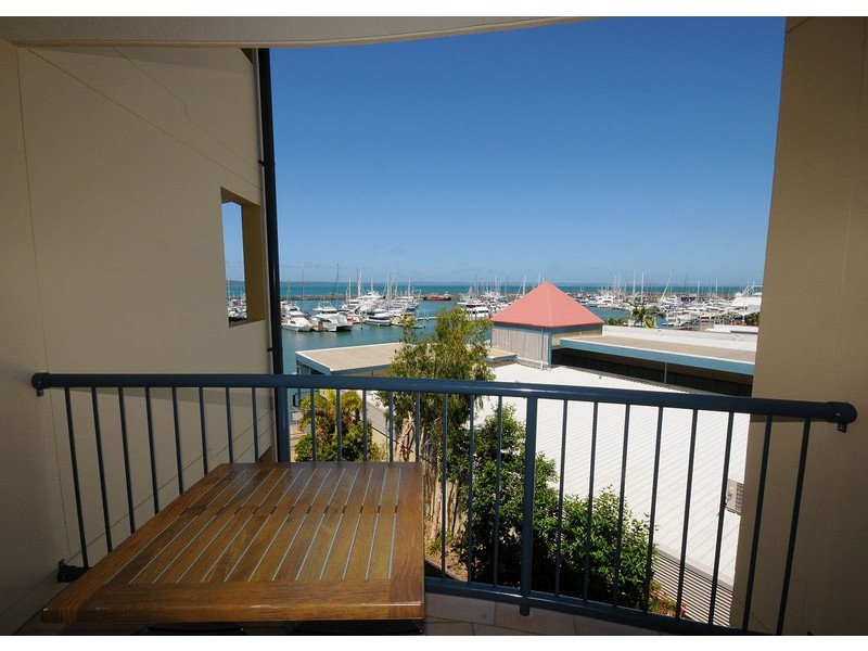 Unit 318 Mantra Resort, Urangan QLD 4655
