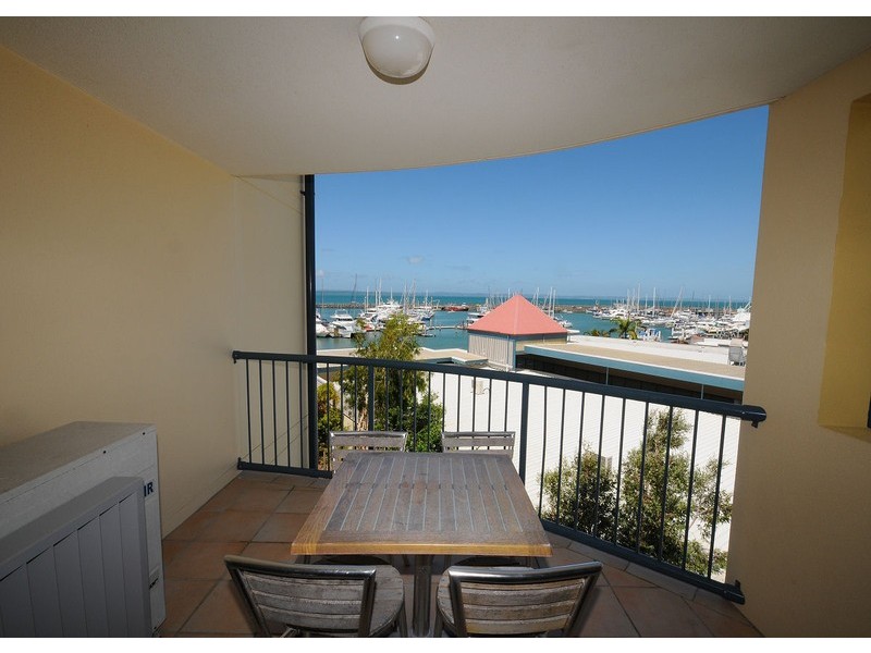 Unit 318 Mantra Resort, Urangan QLD 4655