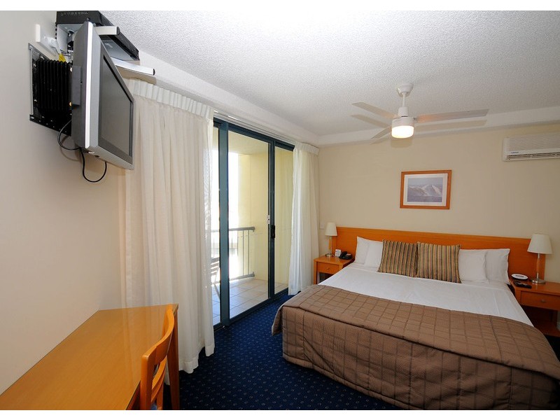Unit 318 Mantra Resort, Urangan QLD 4655