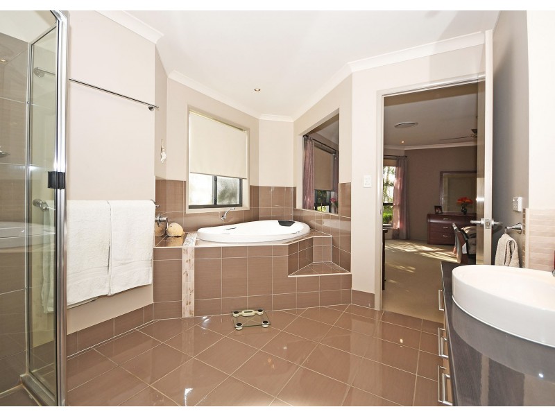 3 Parklink West Avenue, Wondunna QLD 4655