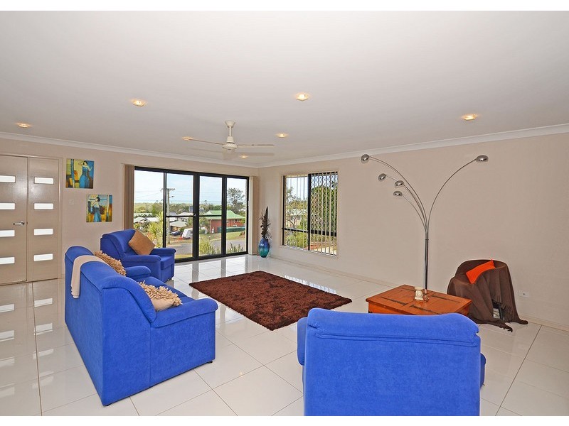 42 Crawford Drive, Dundowran QLD 4655