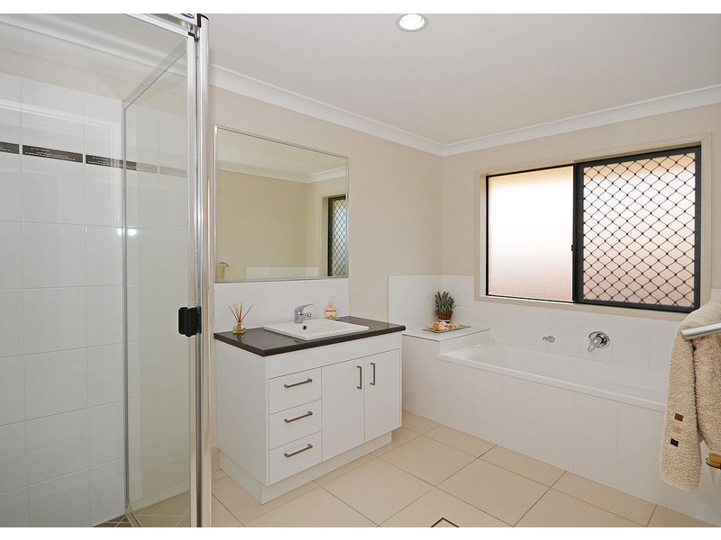 42 Crawford Drive, Dundowran QLD 4655