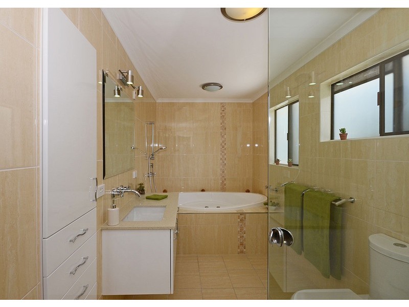 17  Tavistock Street, Torquay QLD 4655