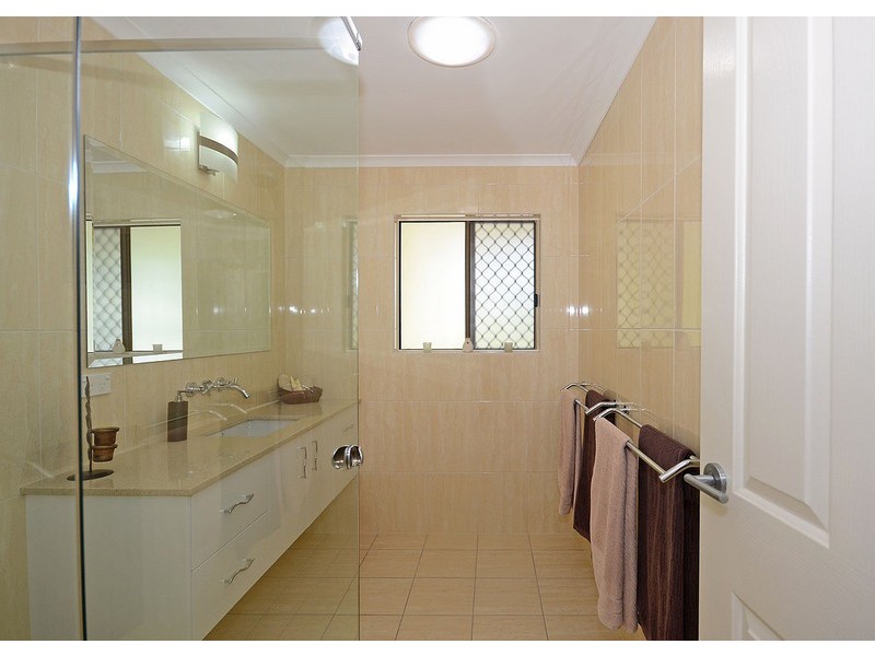 17  Tavistock Street, Torquay QLD 4655