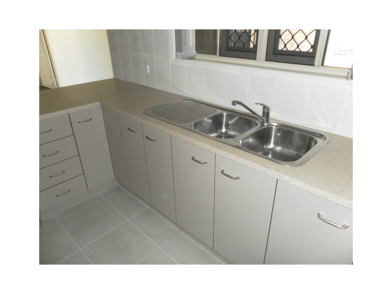 39  Moonstone Drive, Urangan QLD 4655