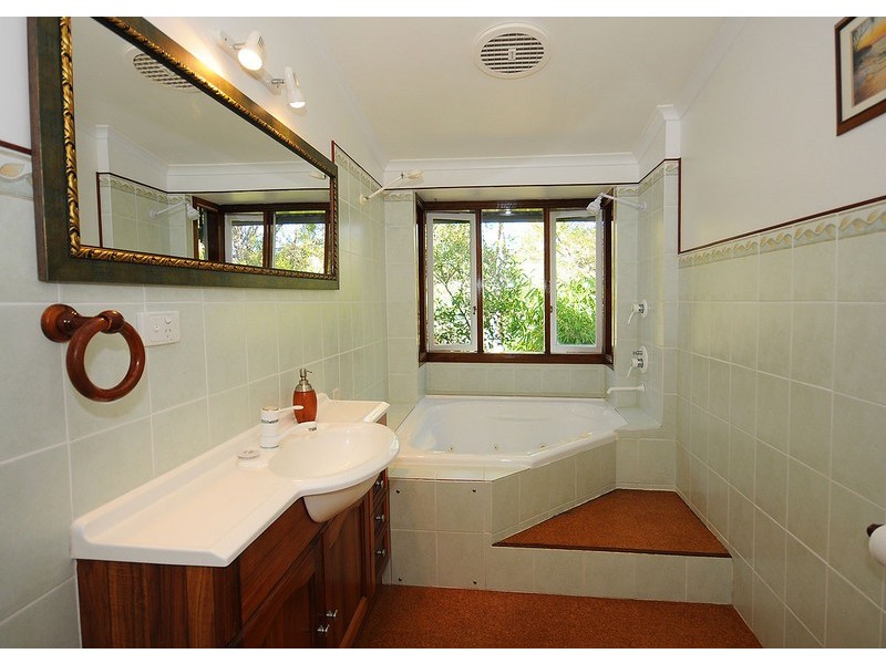 35 Hamilton Drive, Craignish QLD 4655