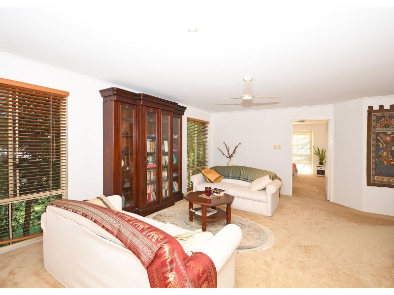 1 Ash Court, Dundowran Beach QLD 4655