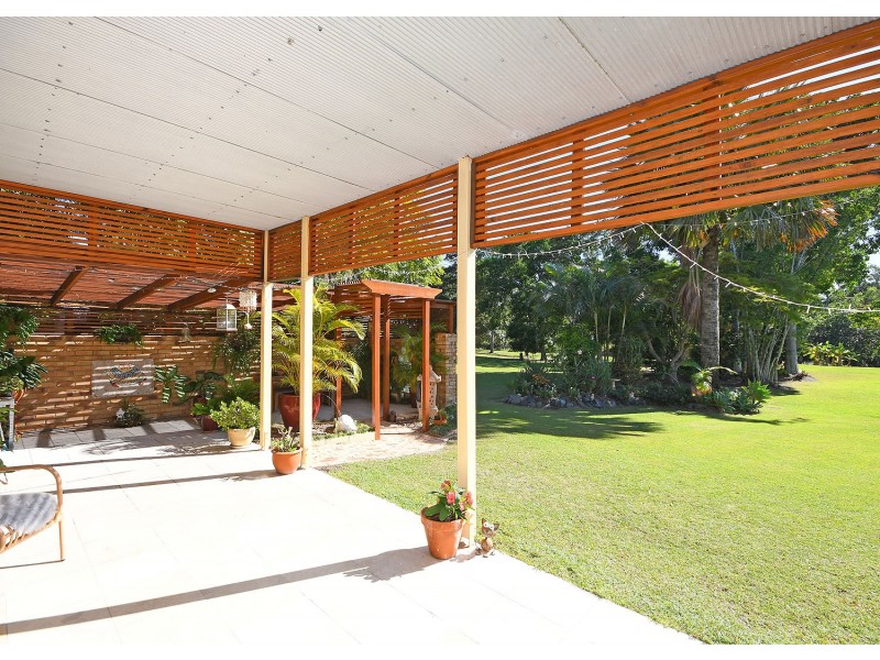 1 Ash Court, Dundowran Beach QLD 4655