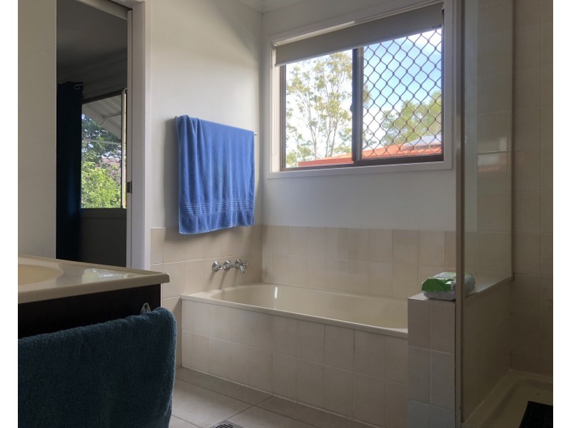 1/14 Ibis Boulevard, Eli Waters QLD 4655
