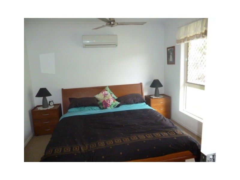 2  Whipbird Court, Urangan QLD 4655