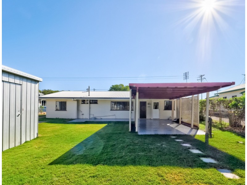 247 Cypress Street, Urangan QLD 4655