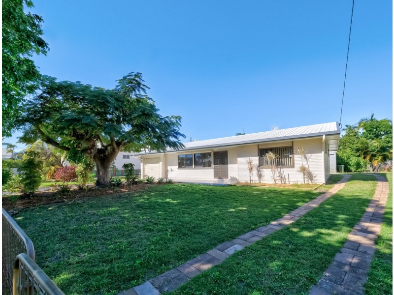 247 Cypress Street, Urangan QLD 4655