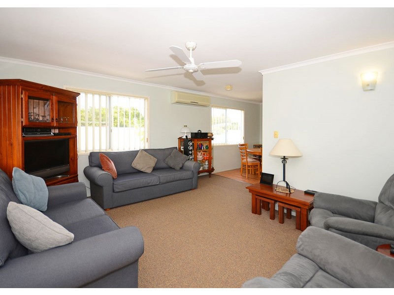 69 Hibiscus Street, Urangan QLD 4655