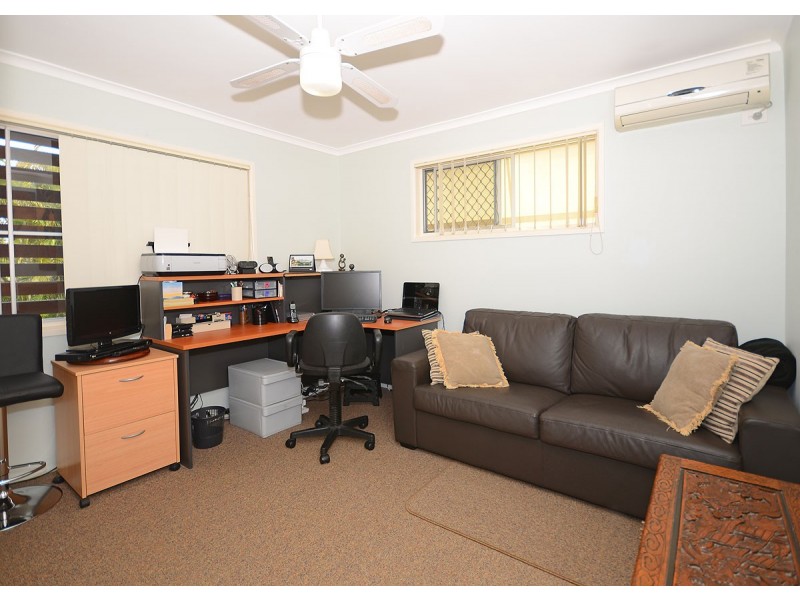 69 Hibiscus Street, Urangan QLD 4655