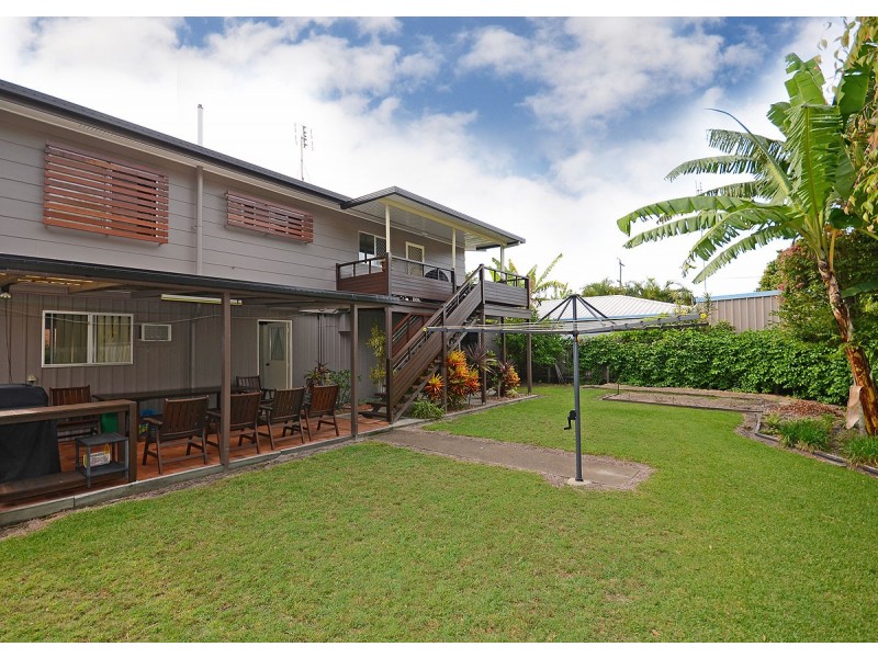 69 Hibiscus Street, Urangan QLD 4655