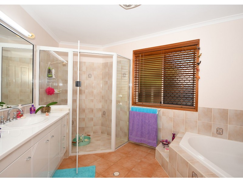 1 Elgin Court, Urraween QLD 4655