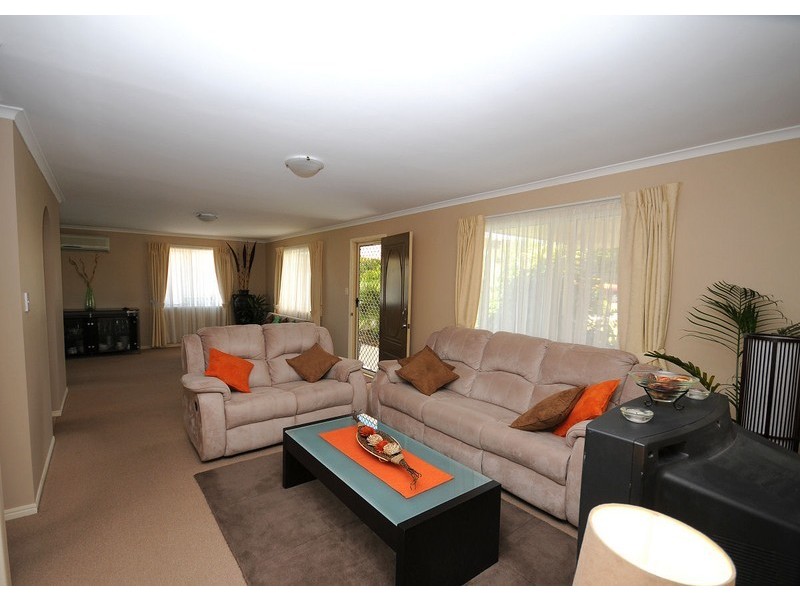 10 Tenimby Street, Pialba QLD 4655