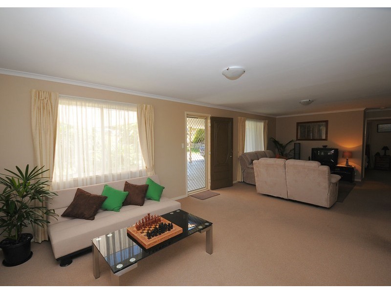 10 Tenimby Street, Pialba QLD 4655