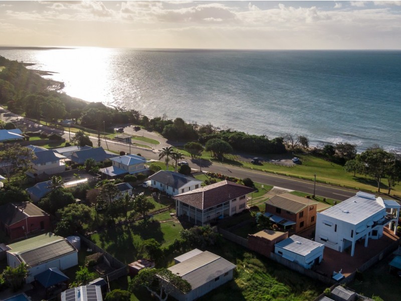 88 Esplanade, Point Vernon QLD 4655