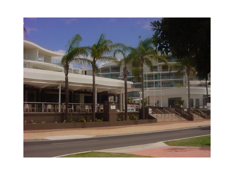 U124/569 Esplanade, Urangan QLD 4655