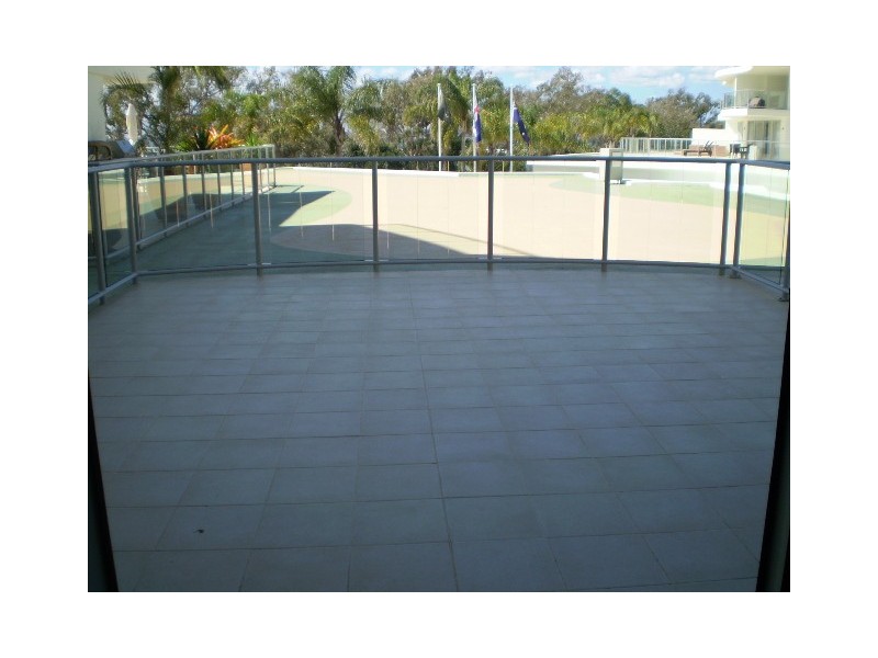 U124/569 Esplanade, Urangan QLD 4655