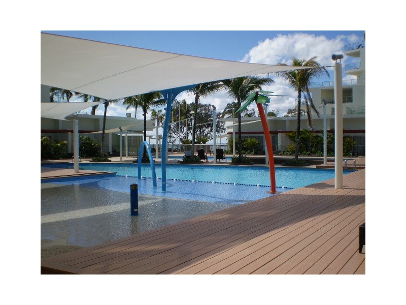U124/569 Esplanade, Urangan QLD 4655