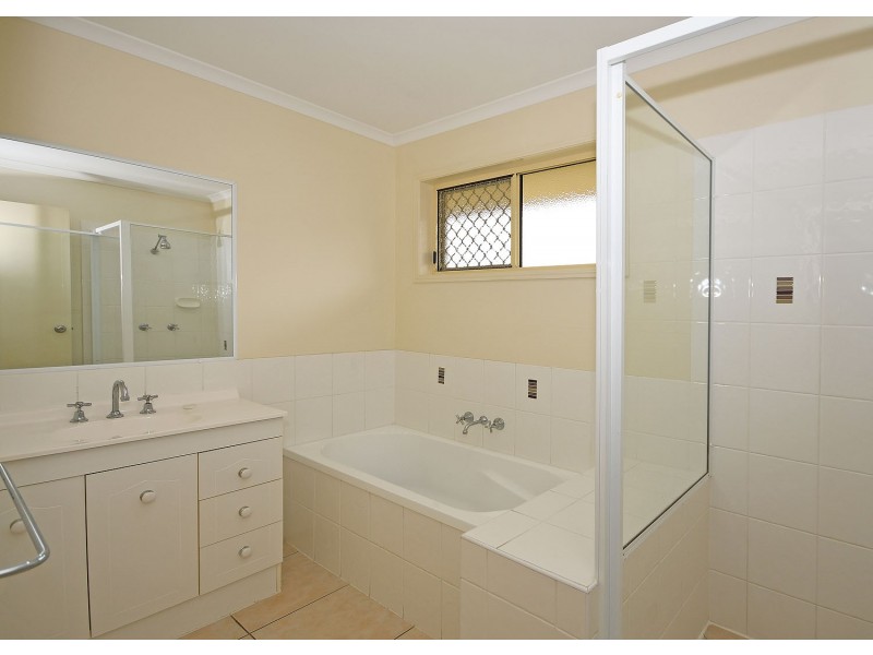 46 Emerald Park Way, Urangan QLD 4655