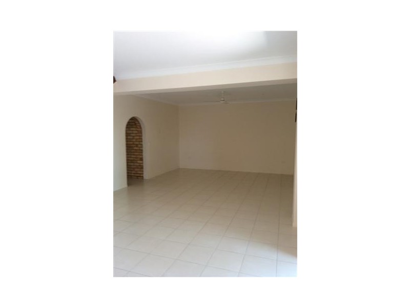 9 Eurong Avenue, Pialba QLD 4655