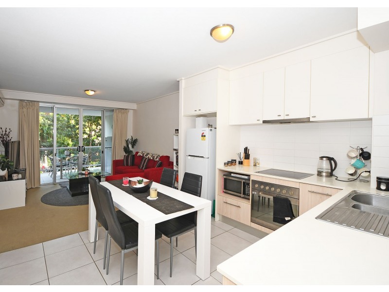 61/68 Pulgul Street, Urangan QLD 4655