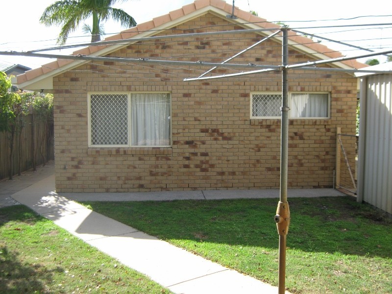 13 Ocean Street, Torquay QLD 4655