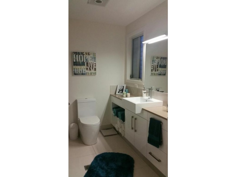 V2/138 Cypress Street, Urangan QLD 4655