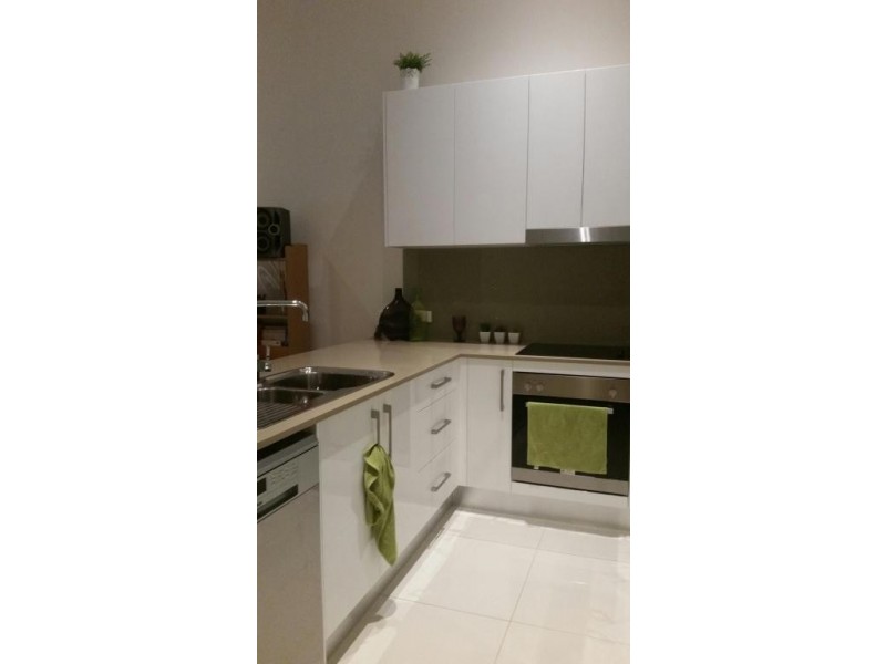 V2/138 Cypress Street, Urangan QLD 4655