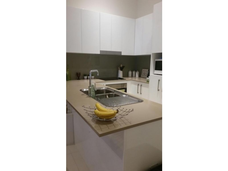 V2/138 Cypress Street, Urangan QLD 4655