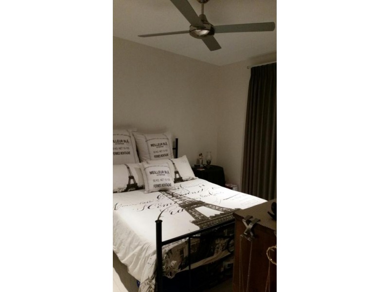 V2/138 Cypress Street, Urangan QLD 4655