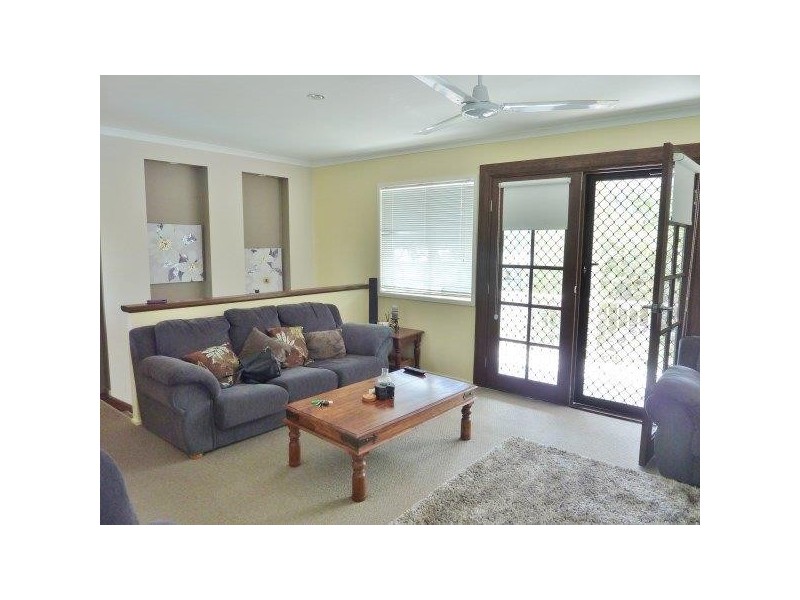5 White Street, Point Vernon QLD 4655